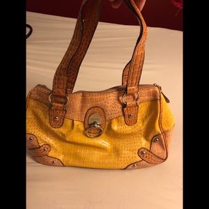 XOXO PURSE, excellent condition